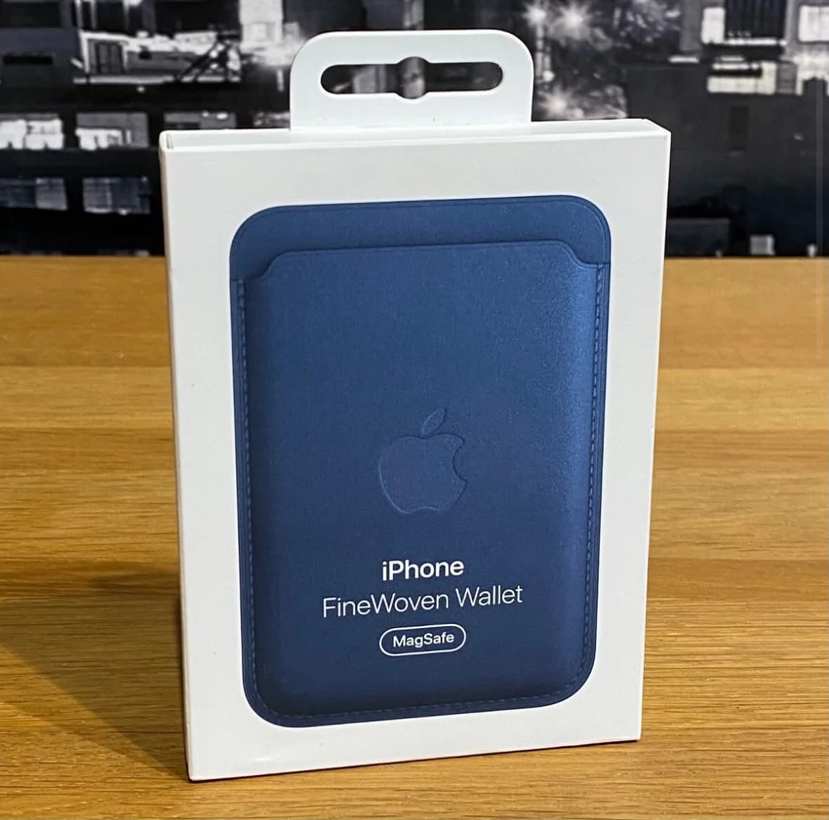 IPHONE WOVEN CASE